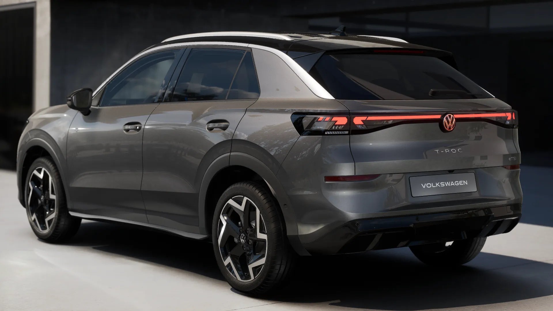 Noul T-Roc R-Line 1.5 eTSI DSG