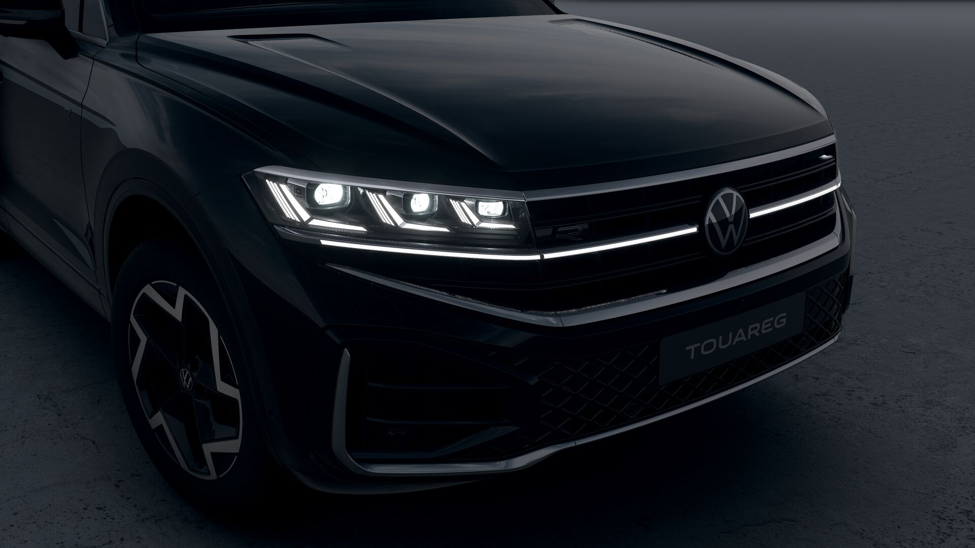 Touareg R-Line V6 TDI acum de la: 78.240 € (TVA inclus)